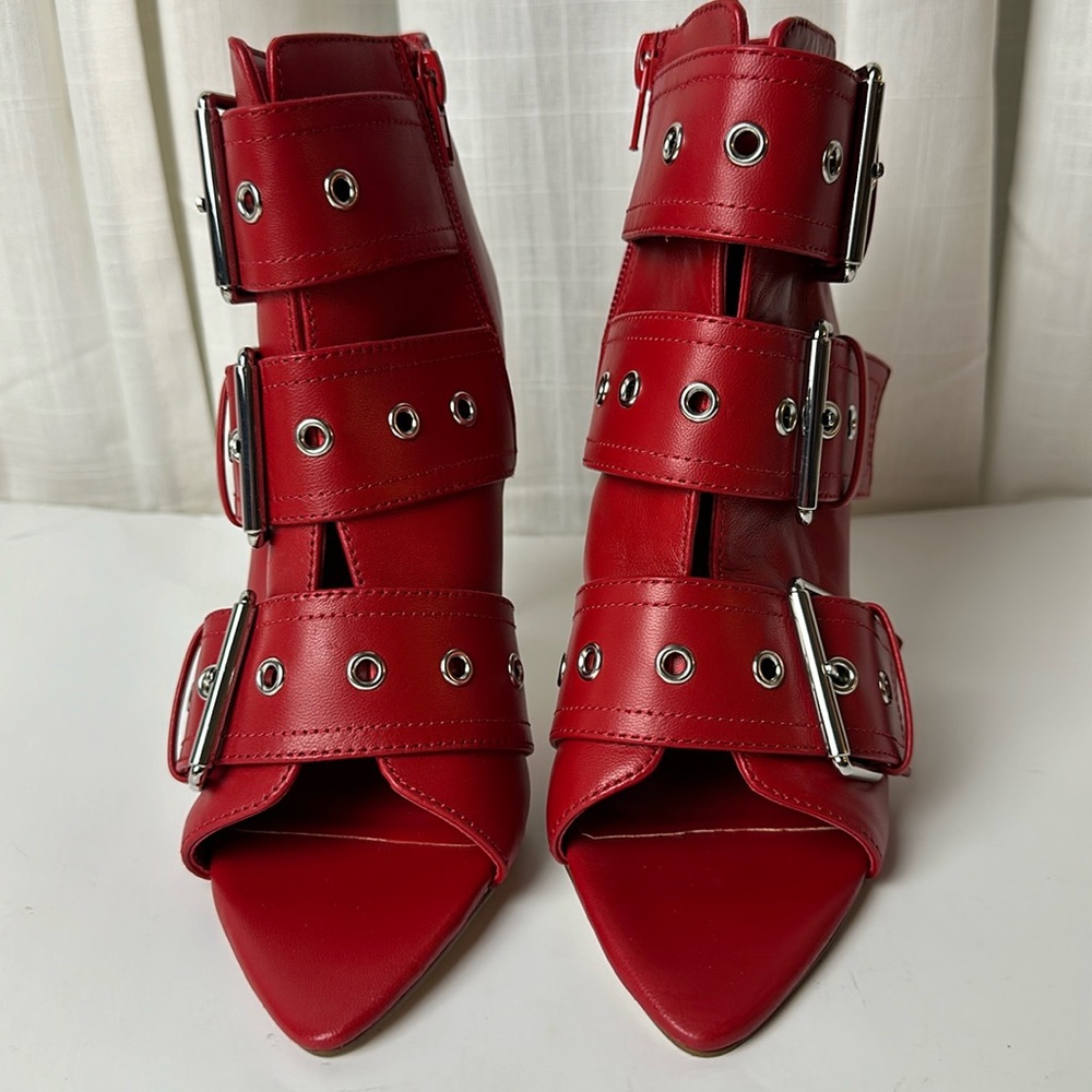 Steve Madden Maxence Leather Buckle Detail Booties